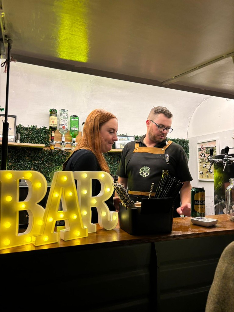 Tipsy Daisy mobile bar in action, photo 20 of 26